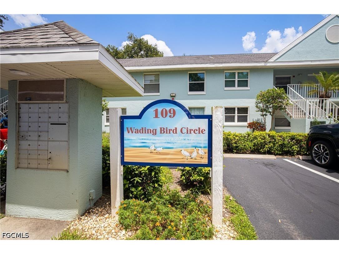 109 Wading Bird Circle #206 Naples FL 34110 2026029067 image2