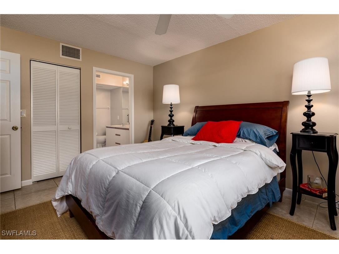 109 Wading Bird Circle #V-104 Naples FL 34110 225076949 image10