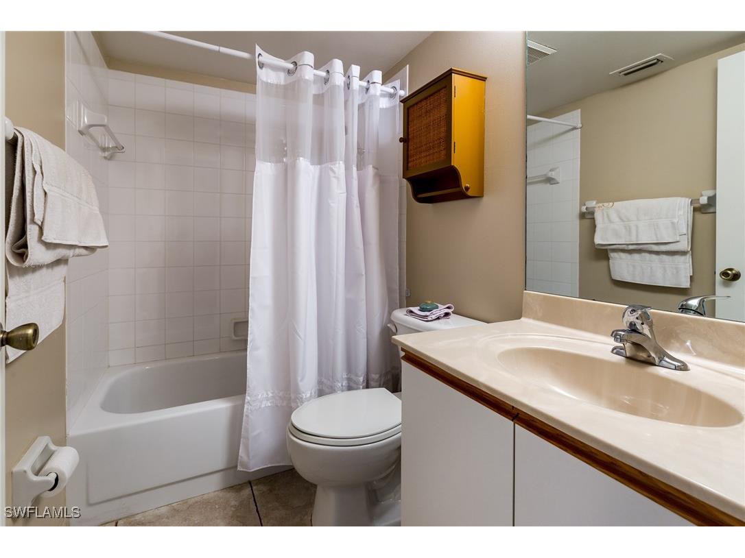 109 Wading Bird Circle #V-104 Naples FL 34110 225076949 image13