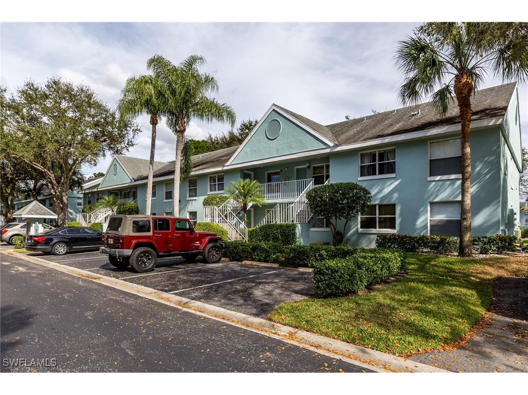 109 Wading Bird Circle #V-104 Naples FL 34110 225076949 image2