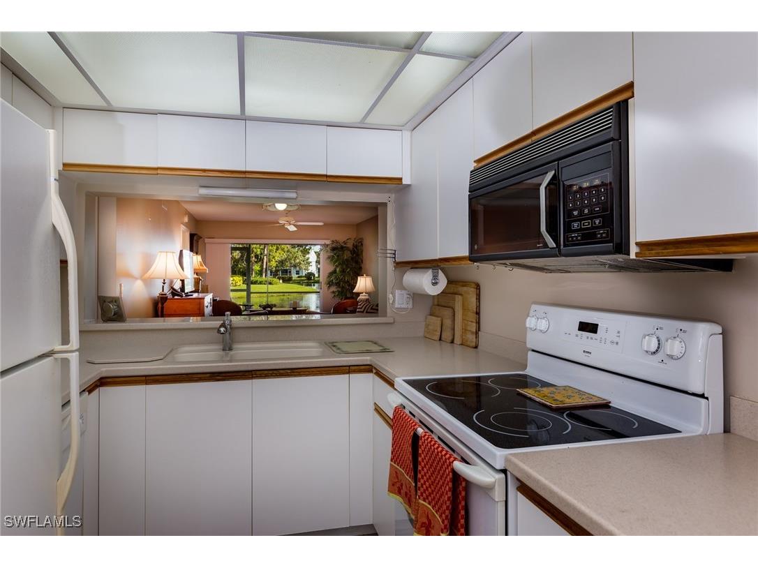 109 Wading Bird Circle #V-104 Naples FL 34110 225076949 image3