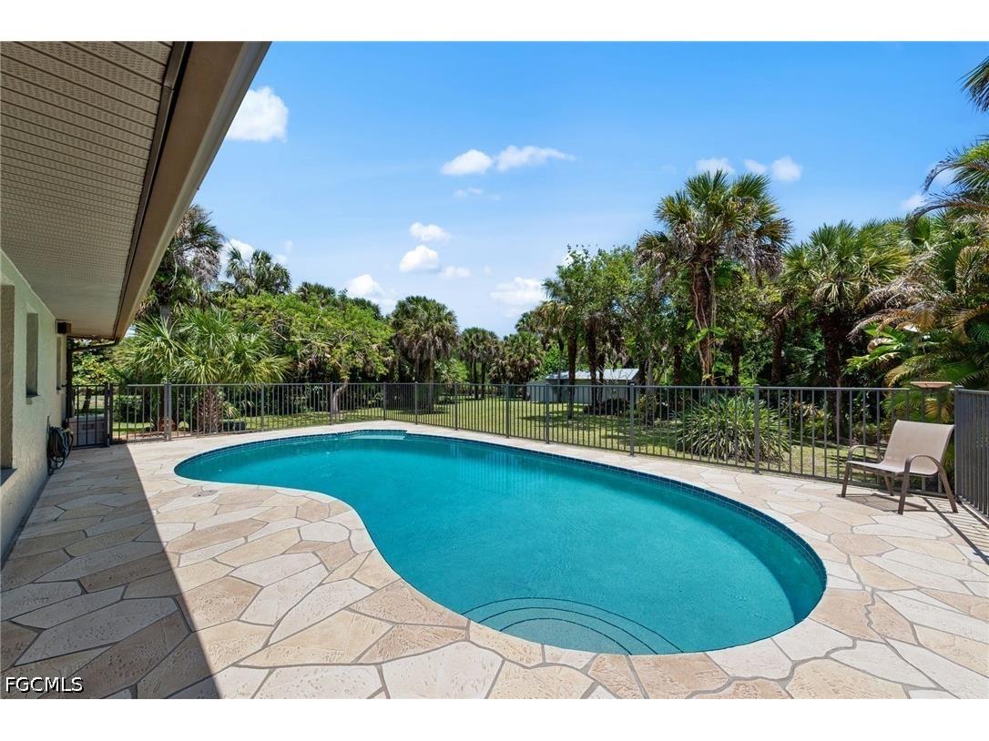 1090 13th Street SW Naples FL 34117 2026018520 image28