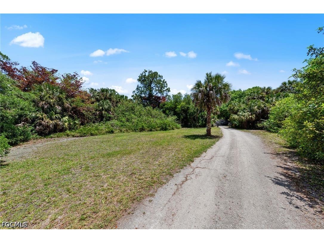 1090 13th Street SW Naples FL 34117 2026018520 image4