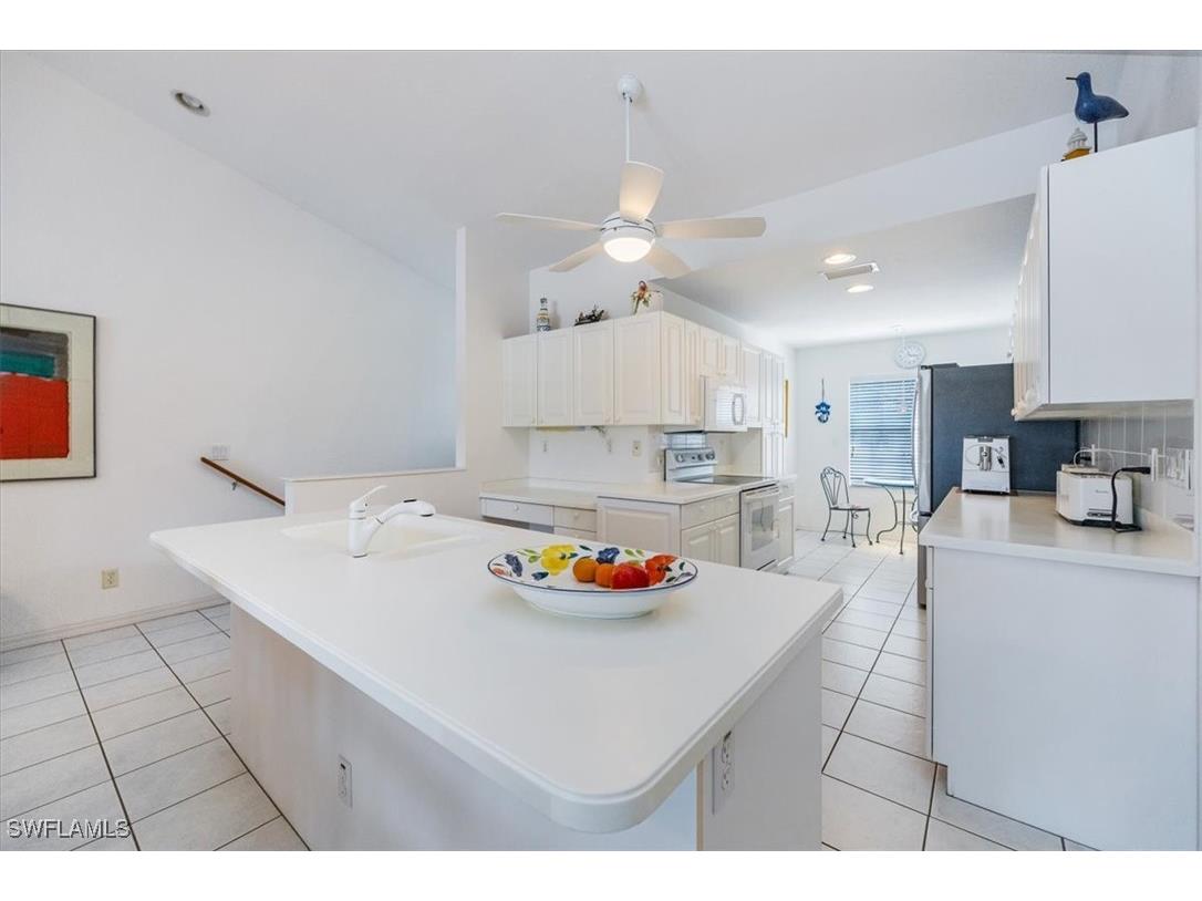 1090 Partridge Circle #201 Naples FL 34104 225073104 image9