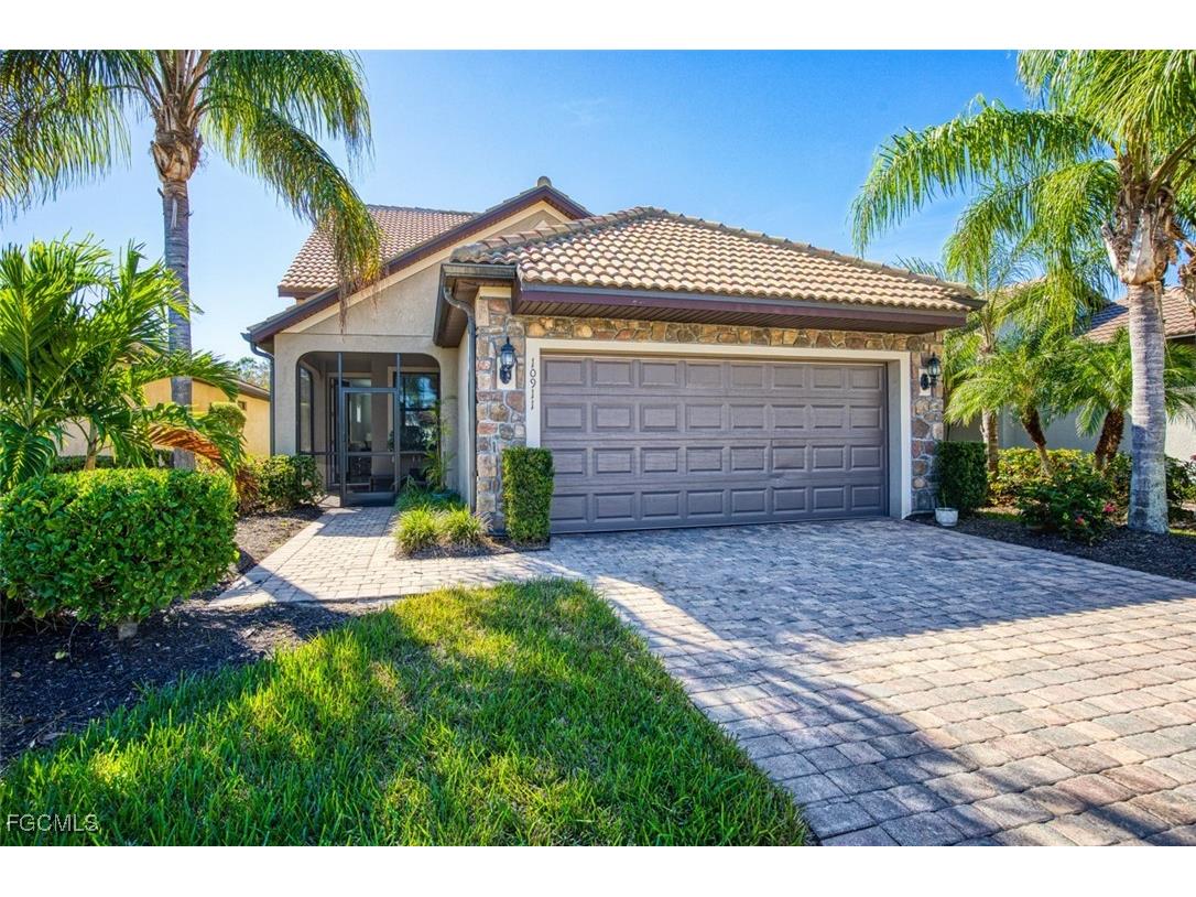 10911 Glenhurst Street Fort Myers FL 33913 2025000585 image1