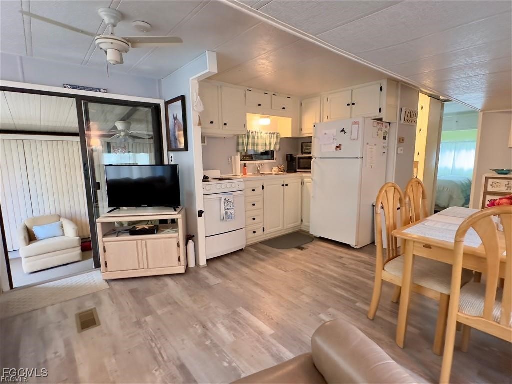 10917 Brown Pelican Circle Estero FL 33928 2025019134 image6