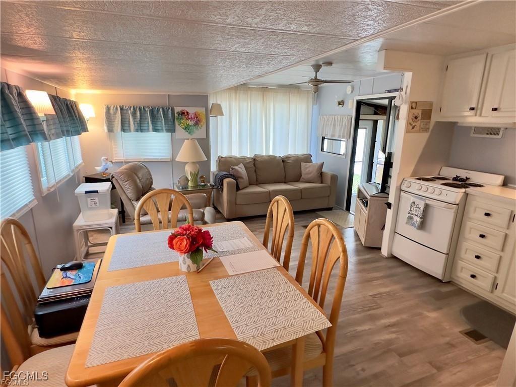 10917 Brown Pelican Circle Estero FL 33928 2025019134 image9