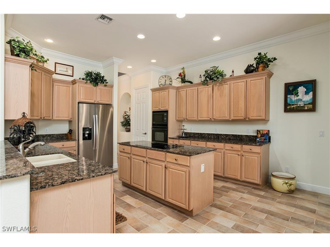 10919 Parnu Street Naples FL 34109 224054965 image8