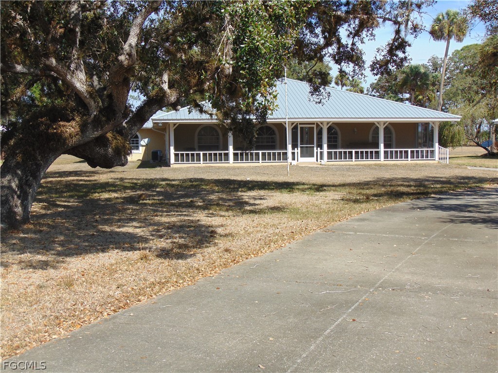 1092 Riverbend Drive Labelle FL 33935 2026010274 image1
