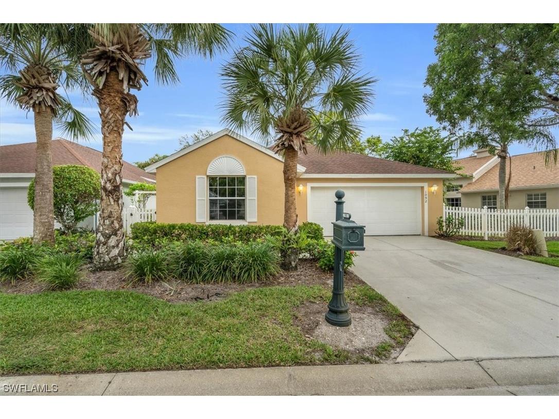 1092 Silverstrand Drive Naples FL 34110 223048574 image1