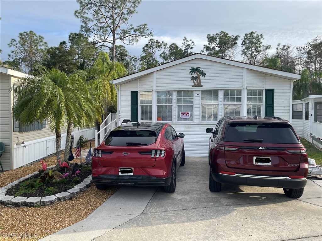 10921 Brown Pelican Circle Estero FL 33928 224001942 image1