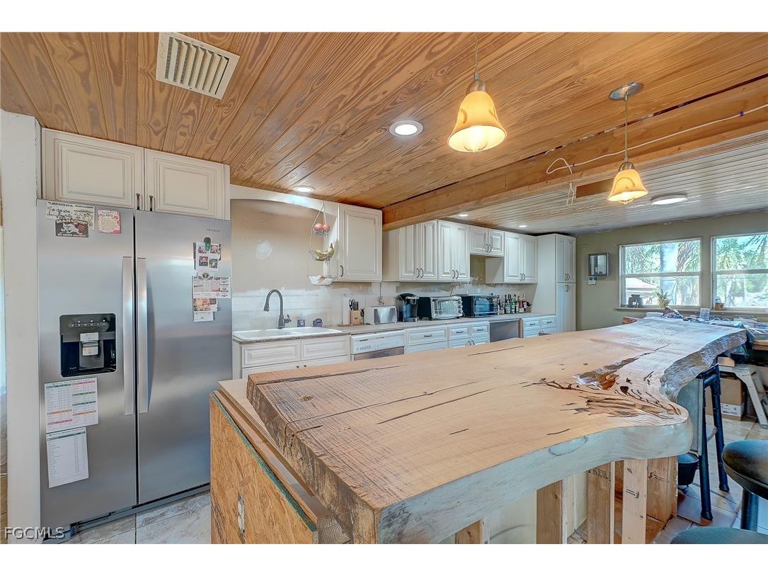 10921 Shirley Lane North Fort Myers FL 33917 2026006840 image6