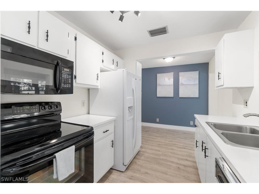 1094 Forest Lakes Drive Naples FL 34105 226009960 image13