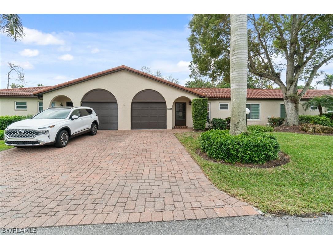 1094 Forest Lakes Drive Naples FL 34105 226009960 image2