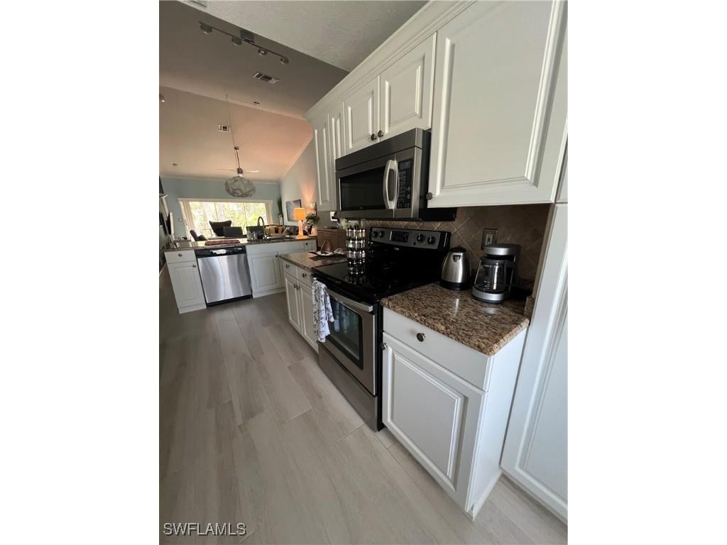 1095 Partridge Circle #201 Naples FL 34104 226000882 image8