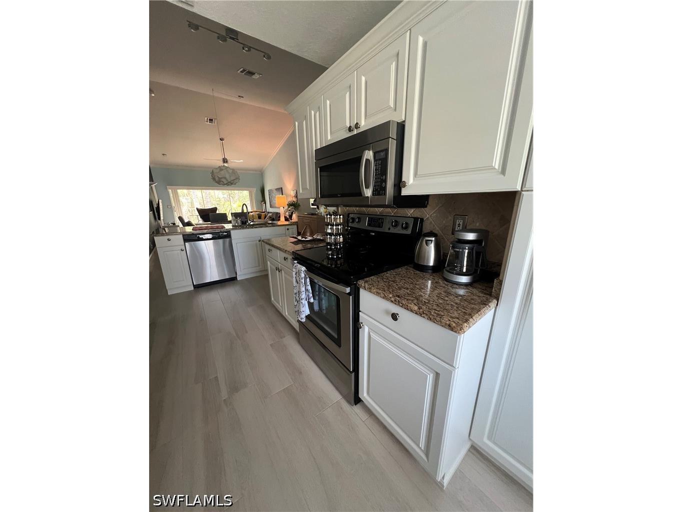 1095 Partridge Circle #201 Naples FL 34104 226017261 image8