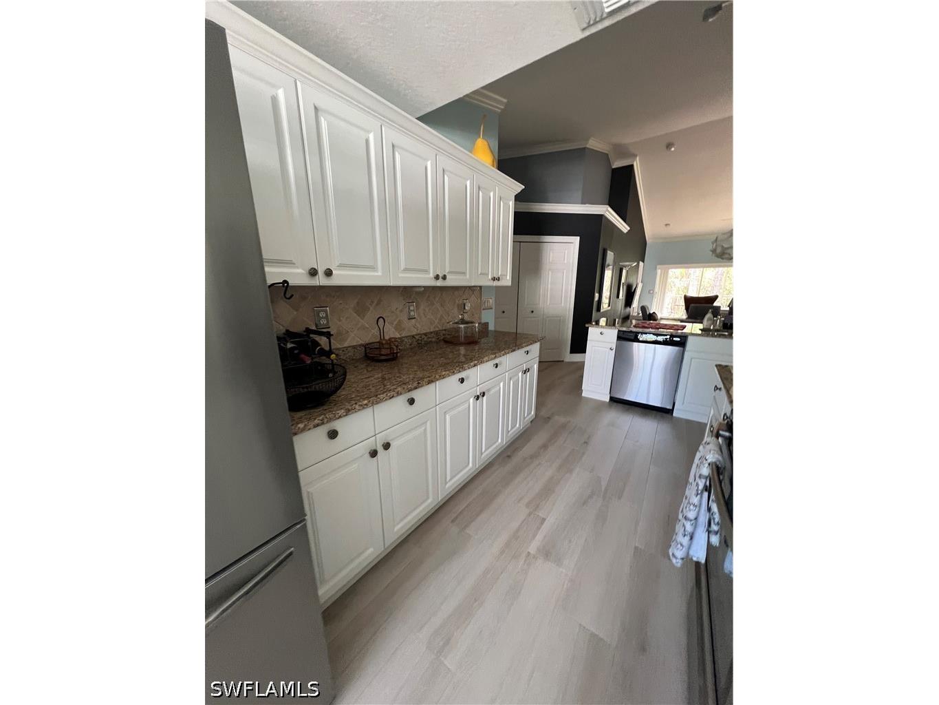 1095 Partridge Circle #201 Naples FL 34104 226017261 image9