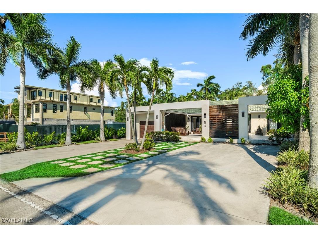 1095 Sandpiper Street Naples FL 34102 223061734 image1