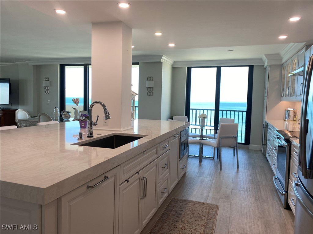 10951 Gulfshore Drive #1405 Naples FL 34108 225066523 image3