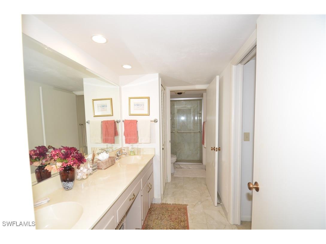 10951 Gulfshore Drive #504 Naples FL 34108 225066517 image14