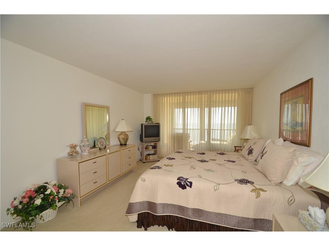 10951 Gulfshore Drive #504 Naples FL 34108 225066517 image15