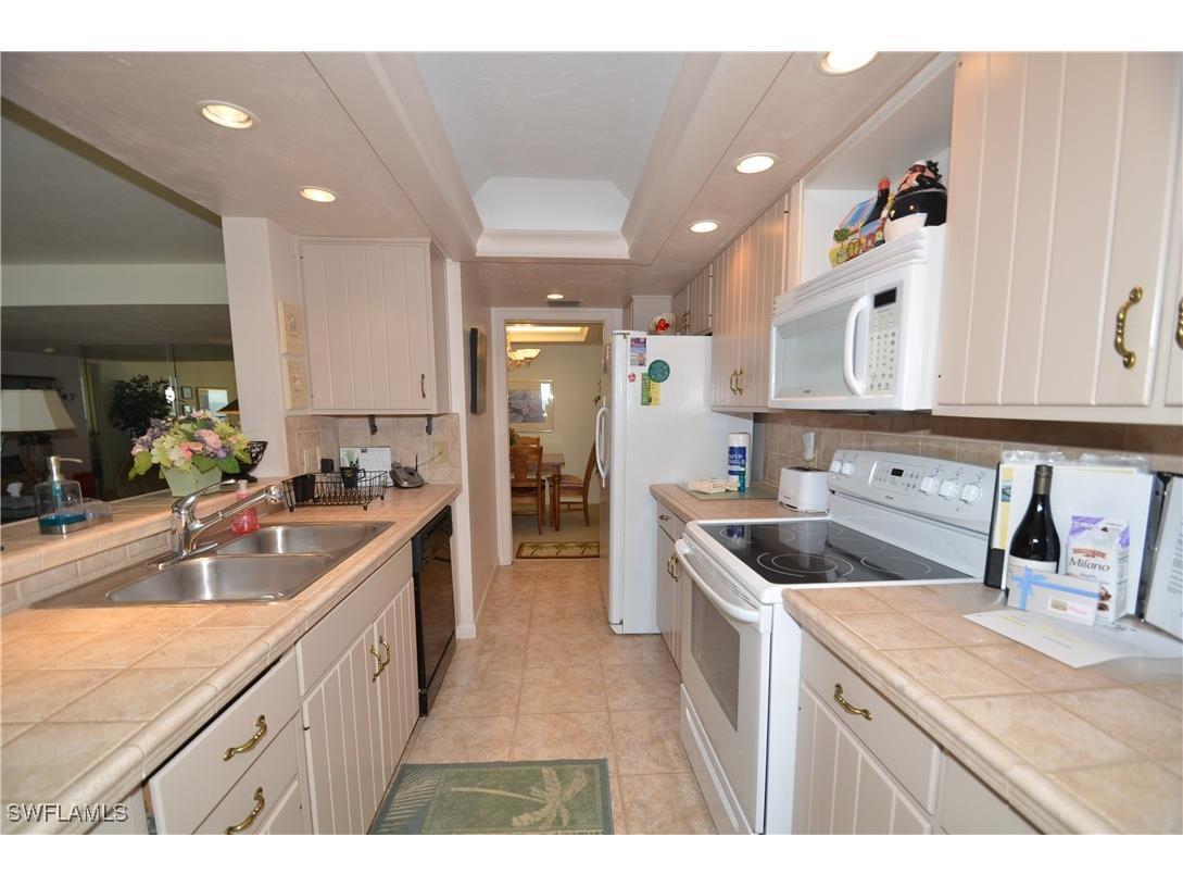 10951 Gulfshore Drive #504 Naples FL 34108 225066517 image8