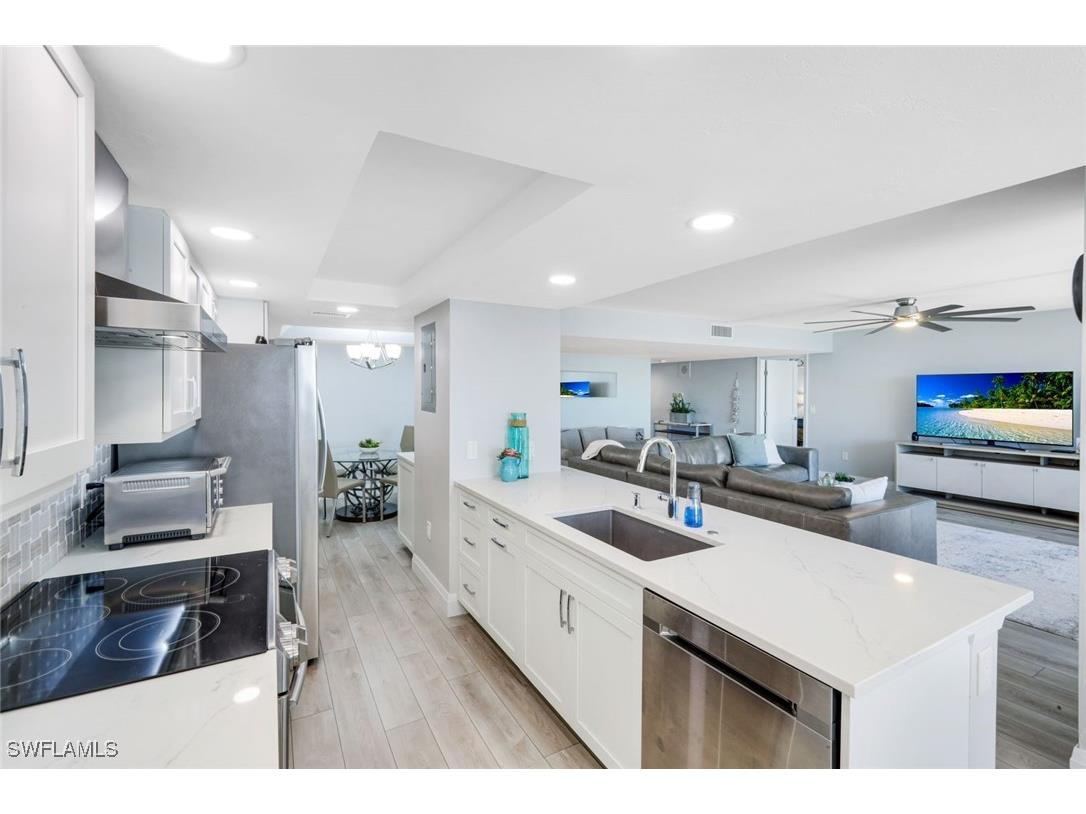 10951 Gulf Shore Drive #1202 Naples FL 34108 225076075 image6