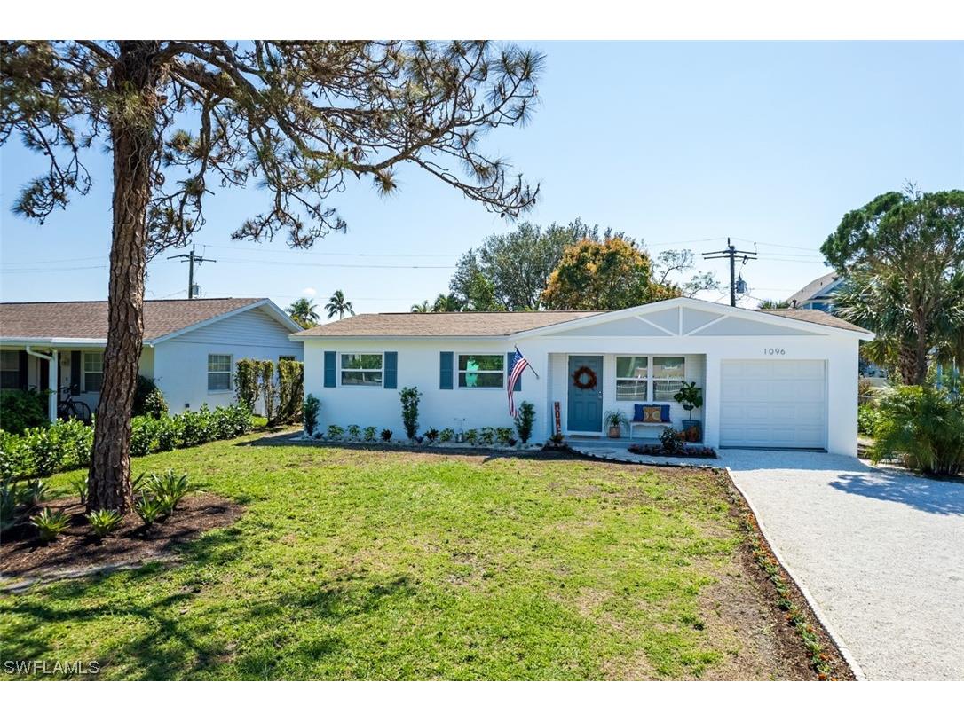 1096 Rordon Avenue Naples FL 34103 223015584 image1