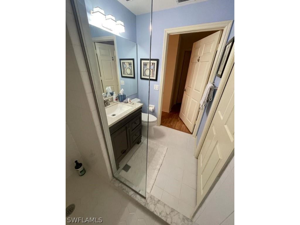 1096 Woodshire Lane #C106 Naples FL 34105 226008382 image18
