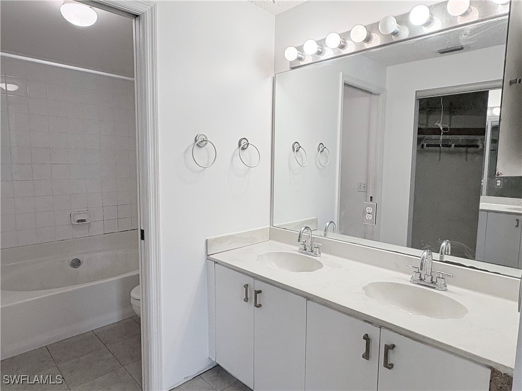 1096 Woodshire Lane #C205 Naples FL 34105 225046311 image9