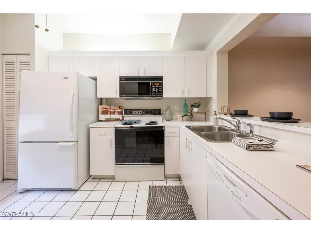 1096 Woodshire Lane #C210 Naples FL 34105 226004398 image11