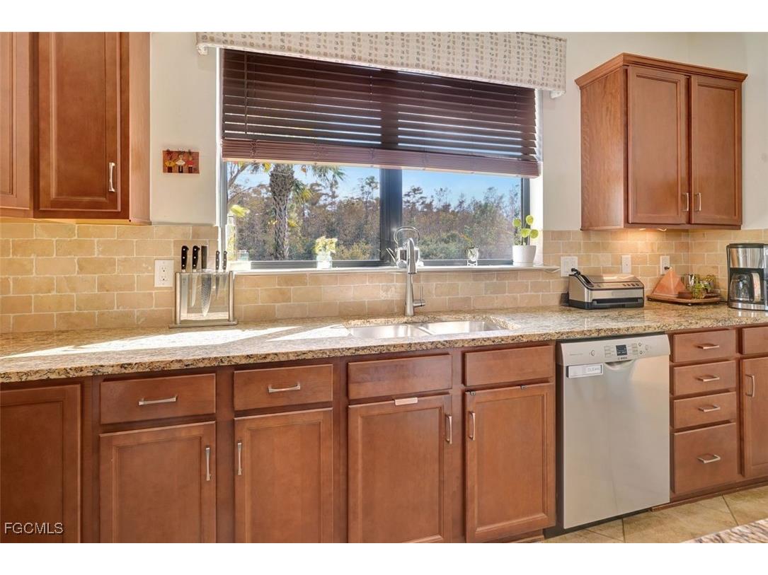 10963 Glenhurst Street Fort Myers FL 33913 2025021190 image17