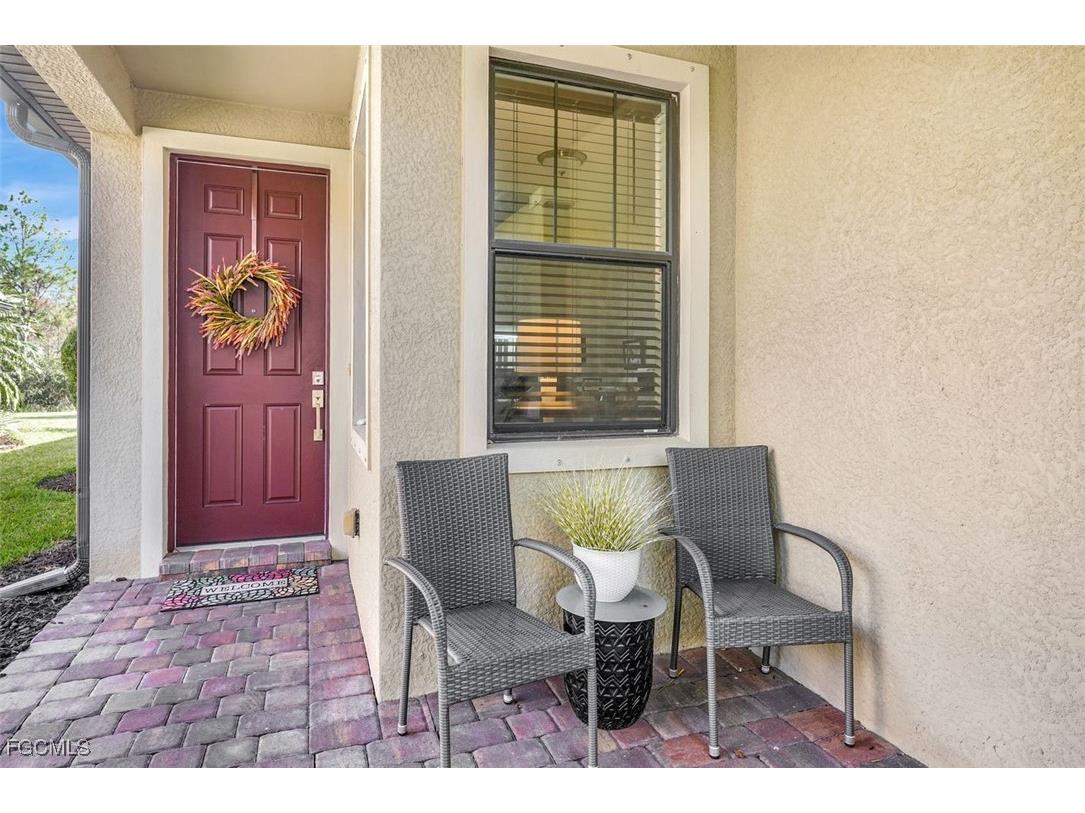 10963 Glenhurst Street Fort Myers FL 33913 2025021190 image4