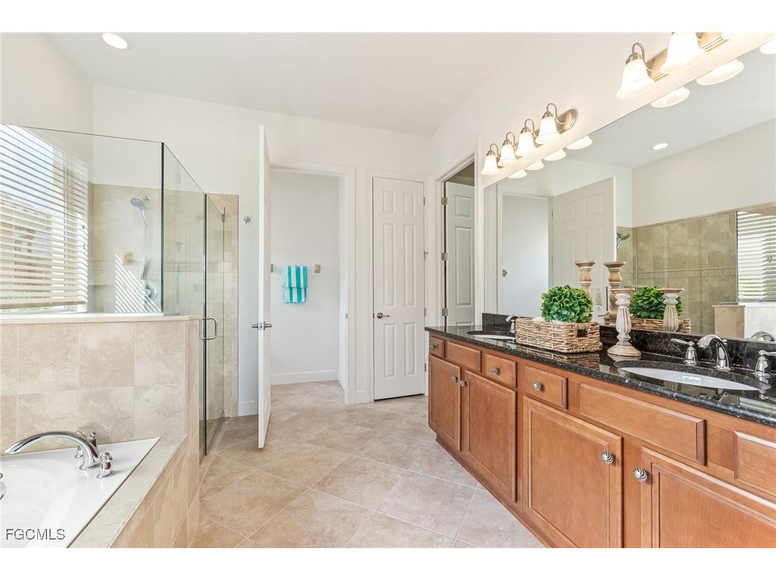 10964 Surrey Place Fort Myers FL 33913 2025011565 image12