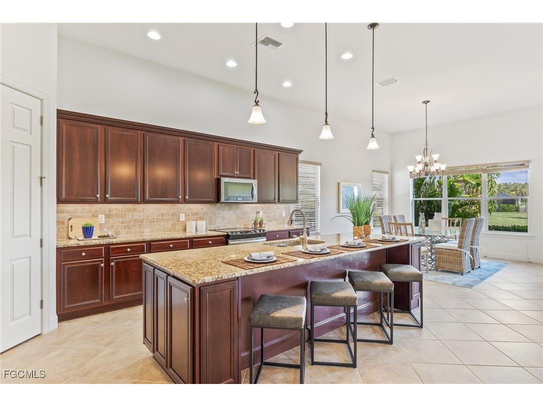 10964 Surrey Place Fort Myers FL 33913 2025011565 image6