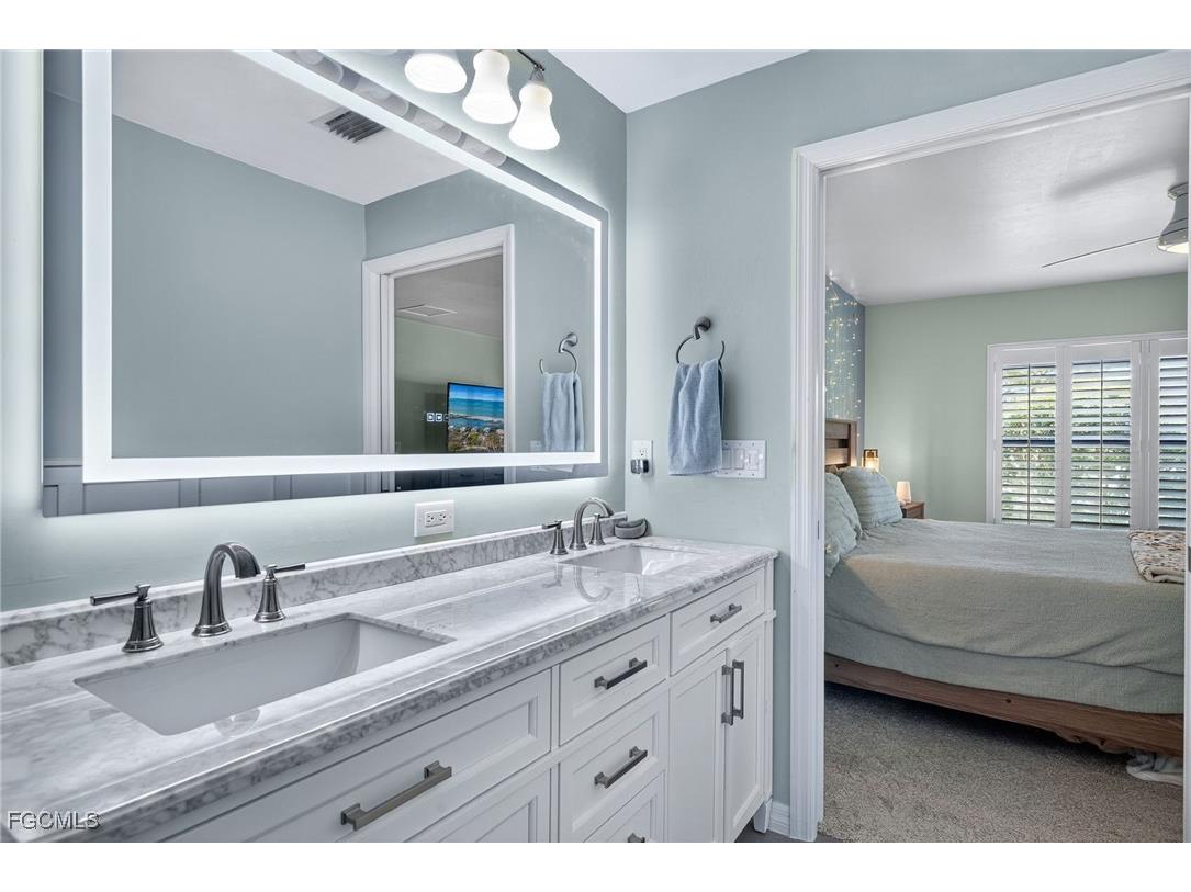 10970 Glenhurst Street Fort Myers FL 33913 2025020291 image14