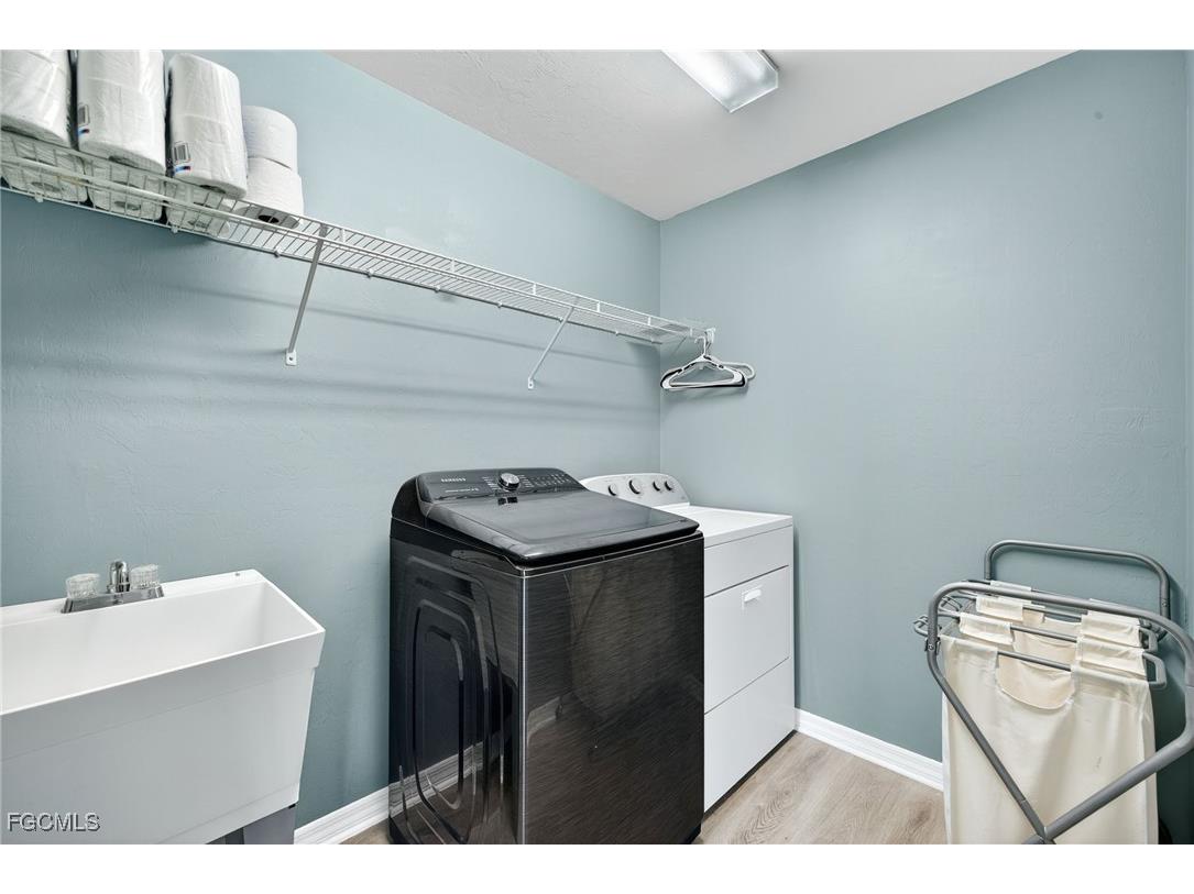 10970 Glenhurst Street Fort Myers FL 33913 2025020291 image17