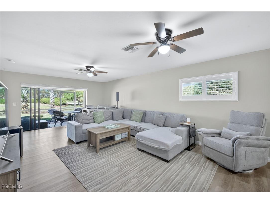 10970 Glenhurst Street Fort Myers FL 33913 2025020291 image4