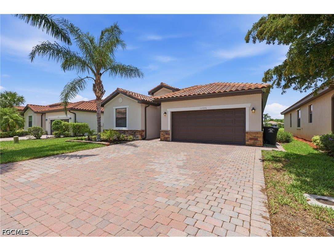 10976 Cherry Laurel Drive Fort Myers FL 33912 2026005480 image1