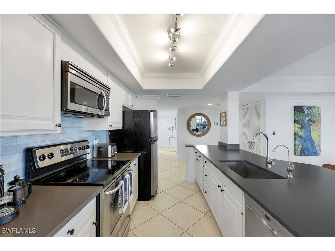 11 Bluebill Avenue #1105 Naples FL 34108 226000702 image10