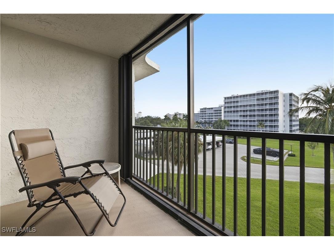 11 Bluebill Avenue #201 Naples FL 34108 225081384 image24