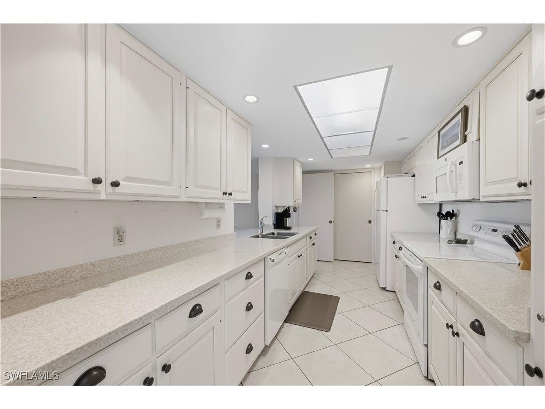 11 Bluebill Avenue #404 Naples FL 34108 225078575 image33