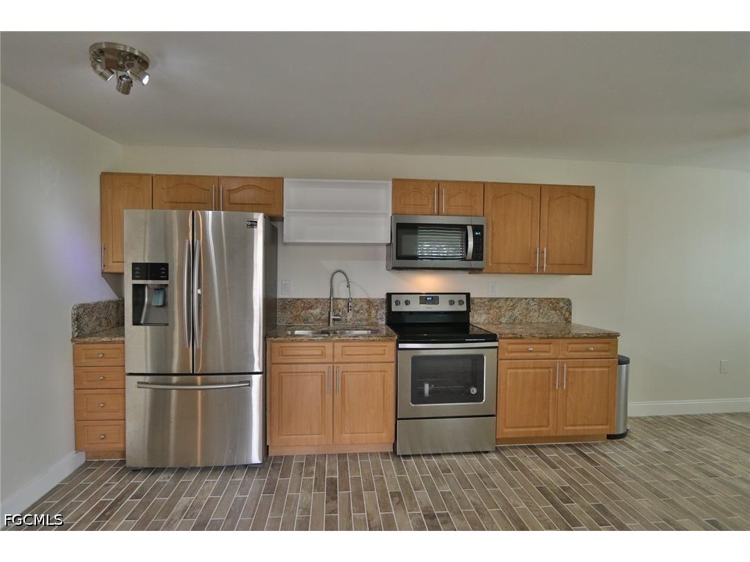 11 California Road Lehigh Acres FL 33936 2026017633 image4