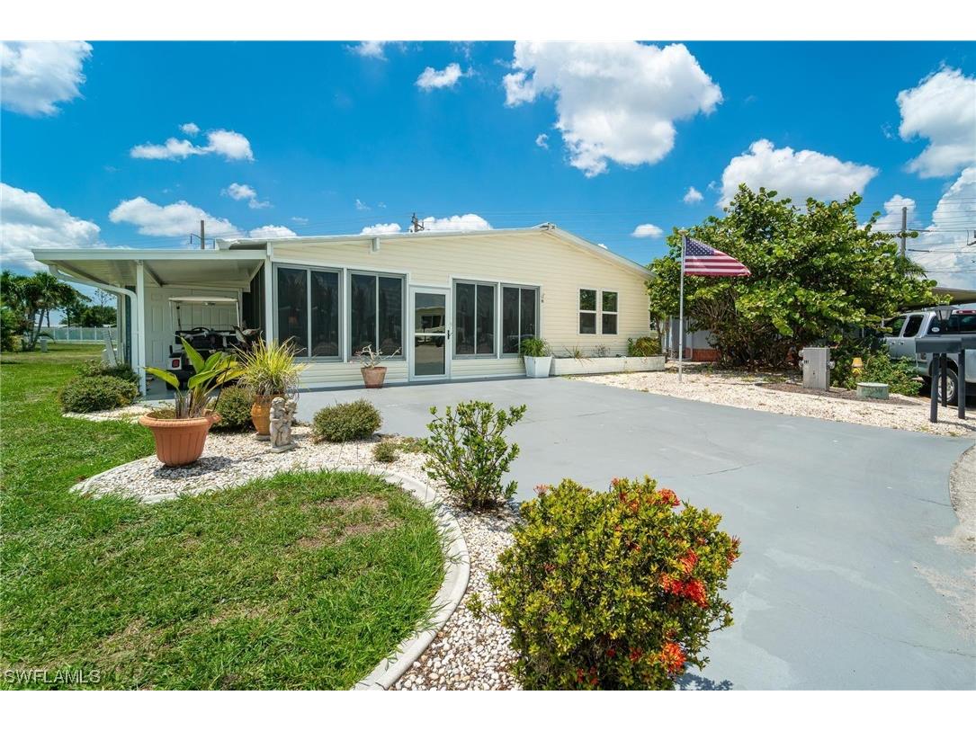 11 Middleton Court North Fort Myers FL 33903 223044029 image1