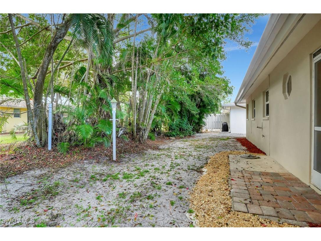 11 Rivard Road #19 Naples FL 34112 225078784 image27
