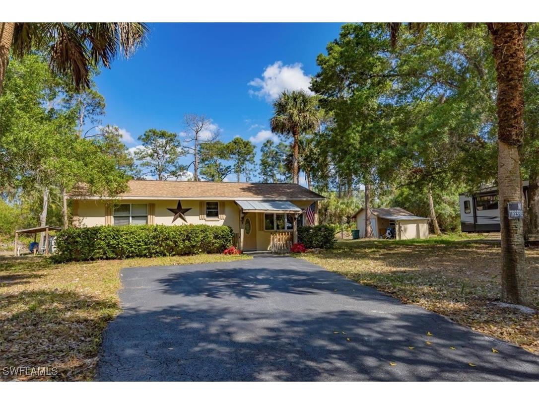 110 10th Street SE Naples FL 34117 225028511 image1