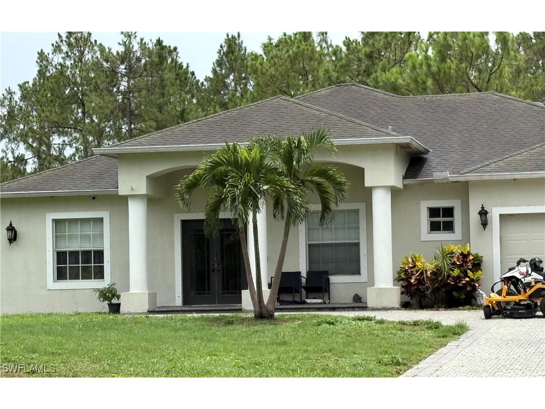 110 16th Avenue NE Naples FL 34120 225054937 image1