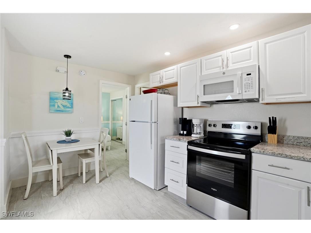 110 Bahia Viaduct Fort Myers Beach FL 33931 225075775 image18