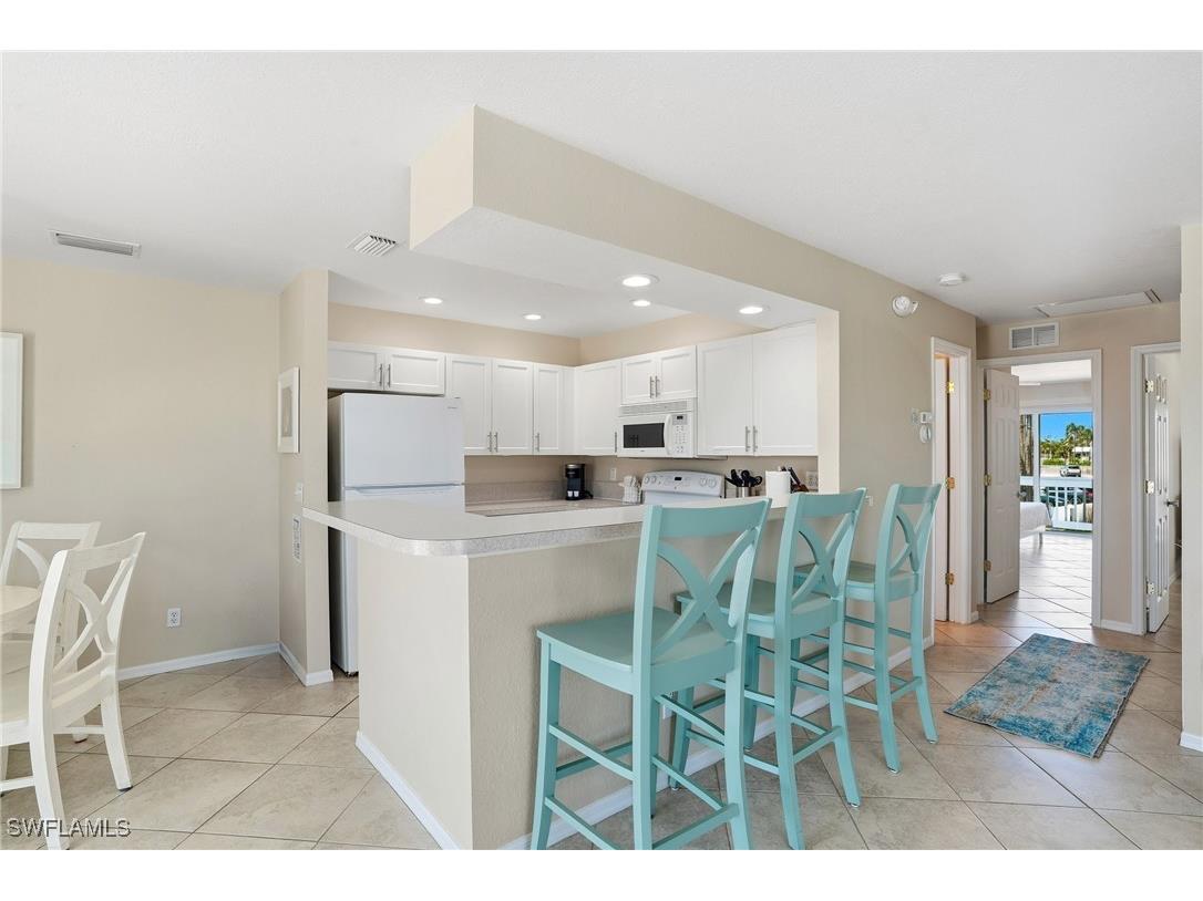 110 Bahia Viaduct Fort Myers Beach FL 33931 225075775 image20