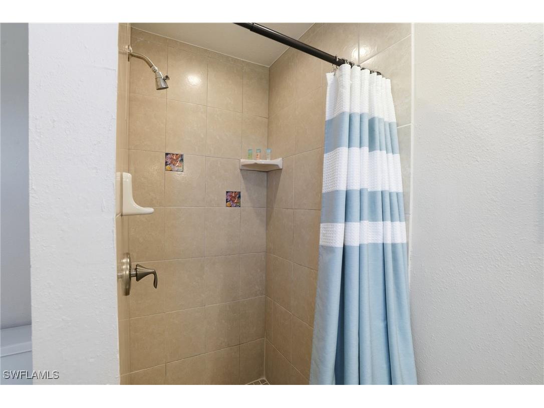 110 Bahia Viaduct Fort Myers Beach FL 33931 225075775 image36